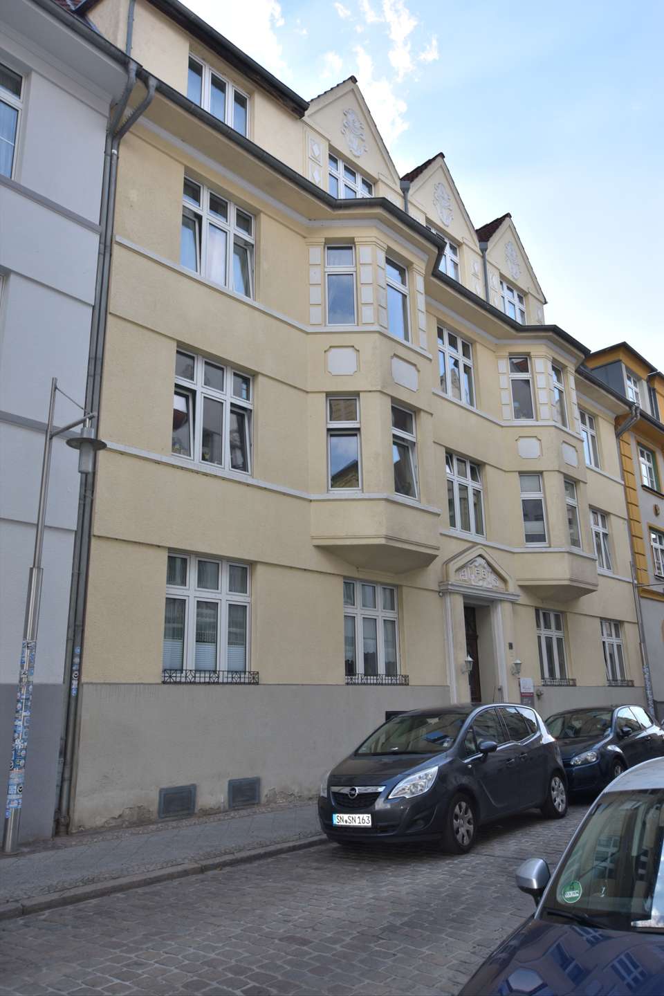 charmante-2-zimmer-wohnung-in-der-schelfstadt