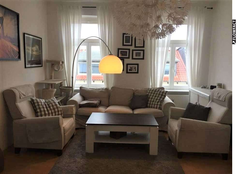 stadtwohnung-gemuetlichkeit-auf-2-zimmer-mit-duschbad-und-ebk
