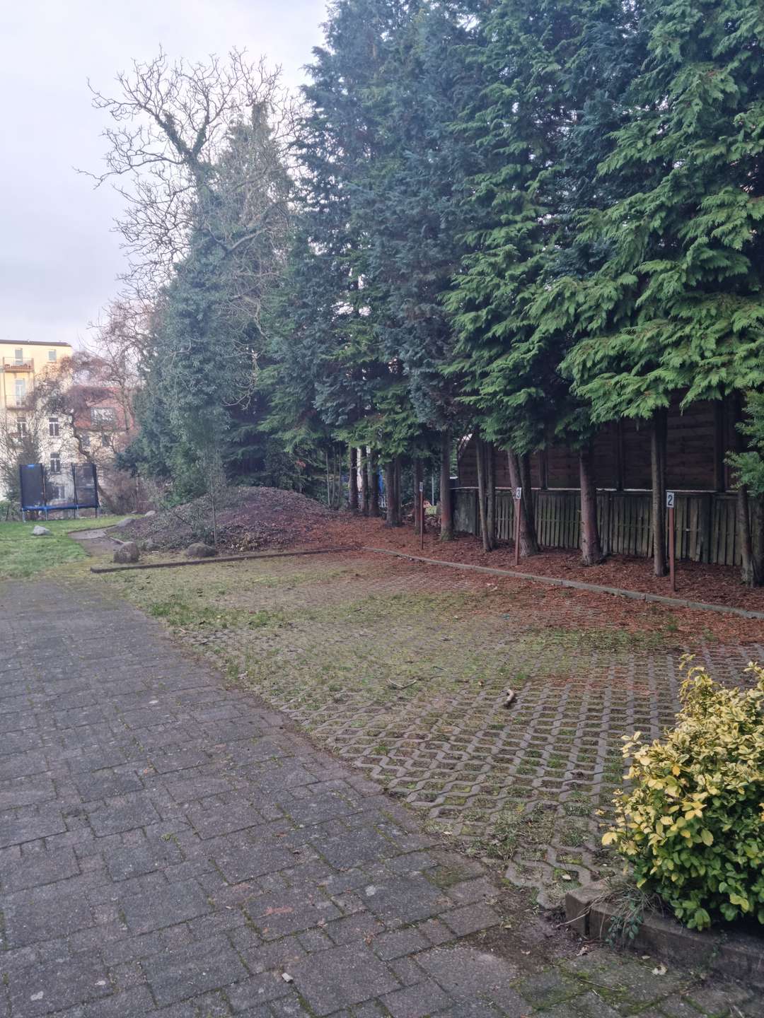 zentral-gelegener-stellplatz-in-schwerin-mit-sicherer-tordurchfahrt